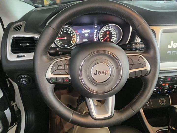 Compass 2017 200T AT photo 6