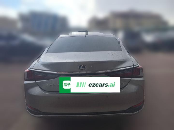 ES 2024 200 Exclusive photo 5