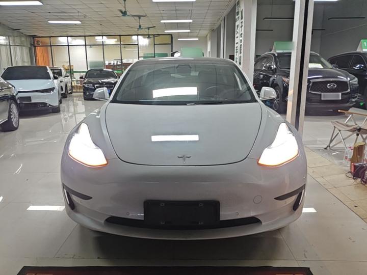 Model 3 2020 Standard Range RWD Upgraded photo 2