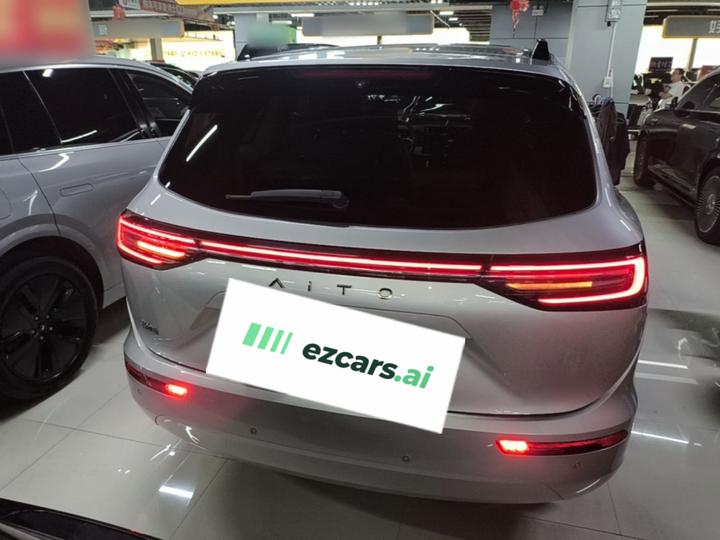 HIMA AITO M7 2024 1.5T ADAS AWD Max 6-Seater photo 3
