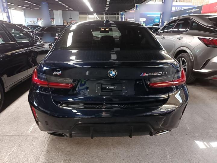 3 Series 2026 330Li M M Sport Night Package photo 3