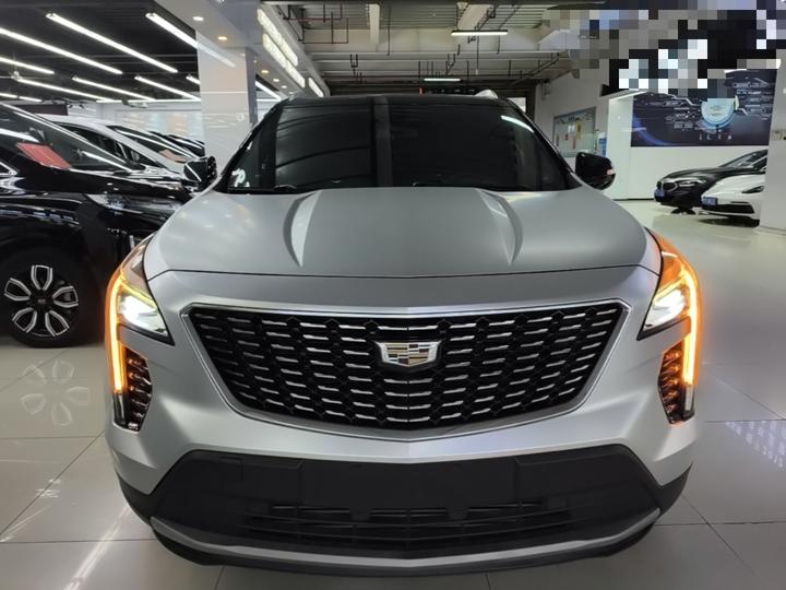 XT4 2018 28T RWD Leading photo 2