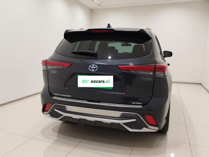 Highlander 2023 2.5L Smart Hybrid AWD Premium 7-Seater photo 5