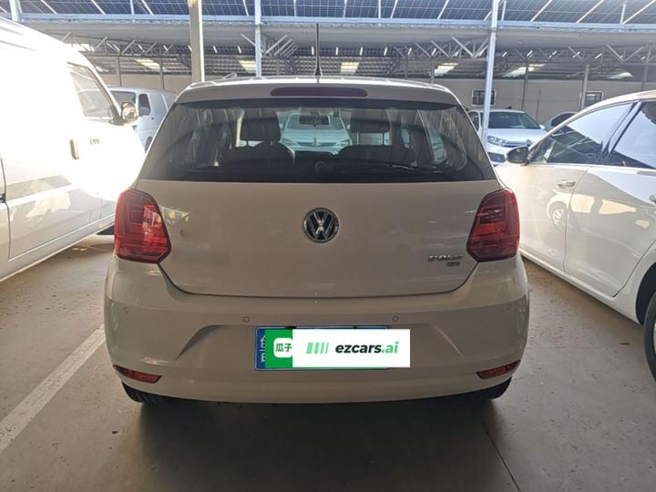 Polo 2014 1.6L AT Comfort photo 5