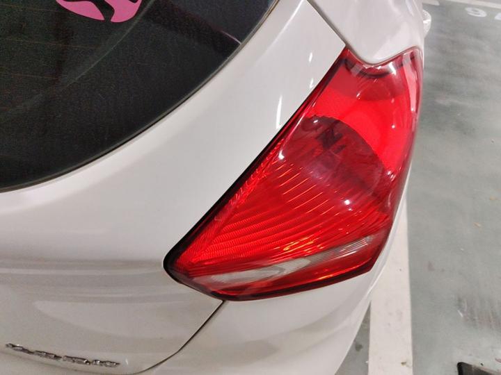 Focus 2018 Hatchback Classic 1.6L AT Fashion photo 7