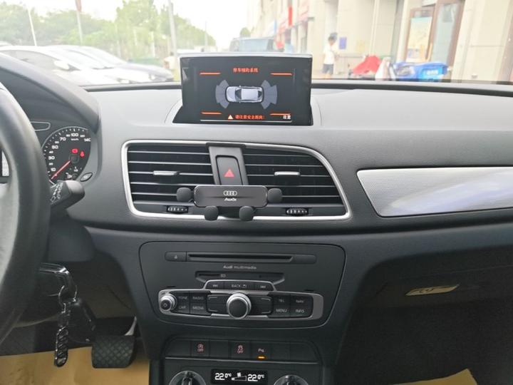 Q3 2015 35 TFSI photo 8