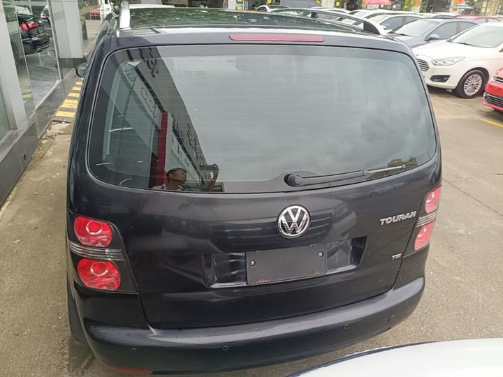 2015 1.4T DSG Comfort 5-Seater photo 3