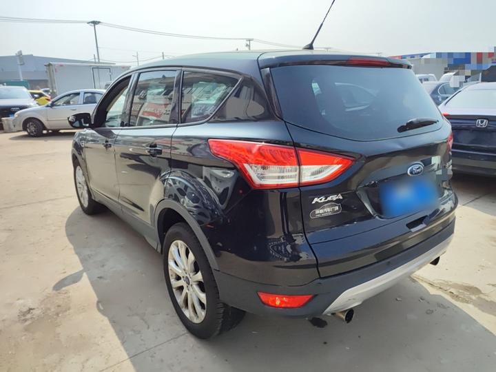 Kuga 2015 1.5L GTDi RWD Comfort photo 4