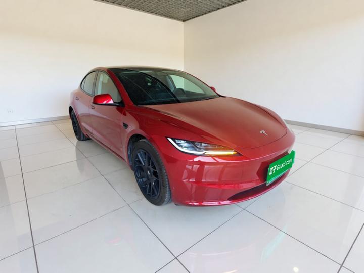 Model 3 2023 Long Range AWD photo 3