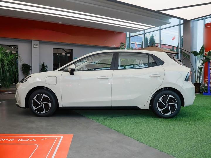 MG4 EV 2026 Facelift 437 photo 3