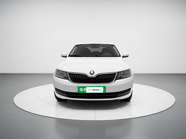 Rapid Spaceback 2014 1.6L AT photo 2