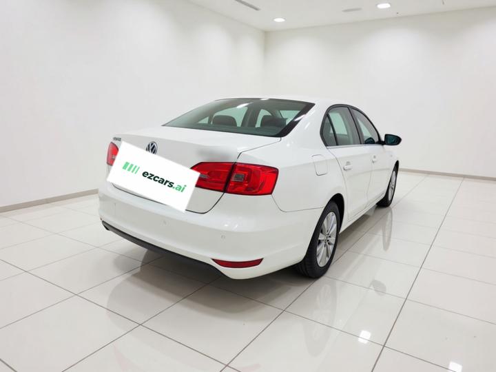 Sagitar 2014 Facelift 1.6L AT Comfort photo 6