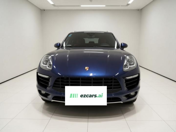 2017 Macan 2.0T photo 2