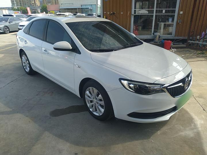 Excelle 2021 Facelift Classic 1.5L AT Elite photo 3