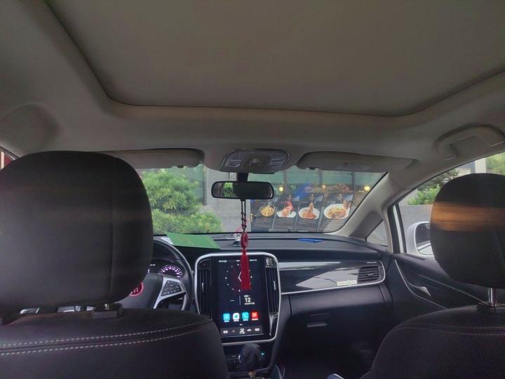 Song MAX 2017 1.5T AT Connected Elite 7-Seater photo 8