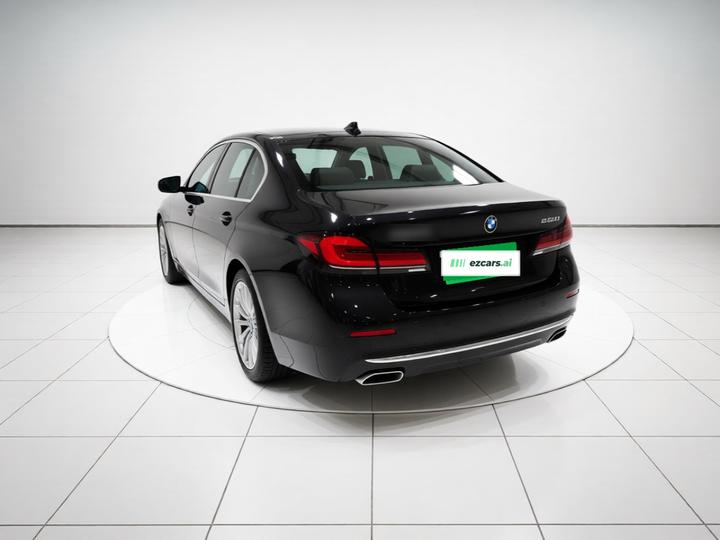 5 Series 2021 525Li Luxury photo 4