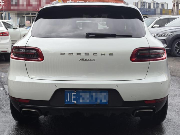 2014 Macan 2.0T photo 4
