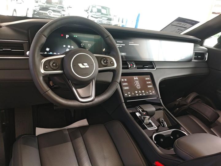 Li Auto ONE 2020 EREV 6-Seater photo 5