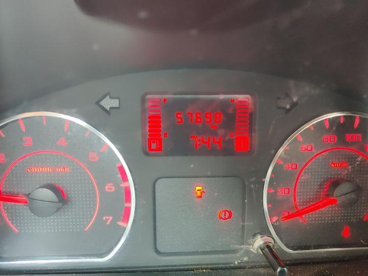 Wuling Hongguang V 2022 1.5L LAR photo 6