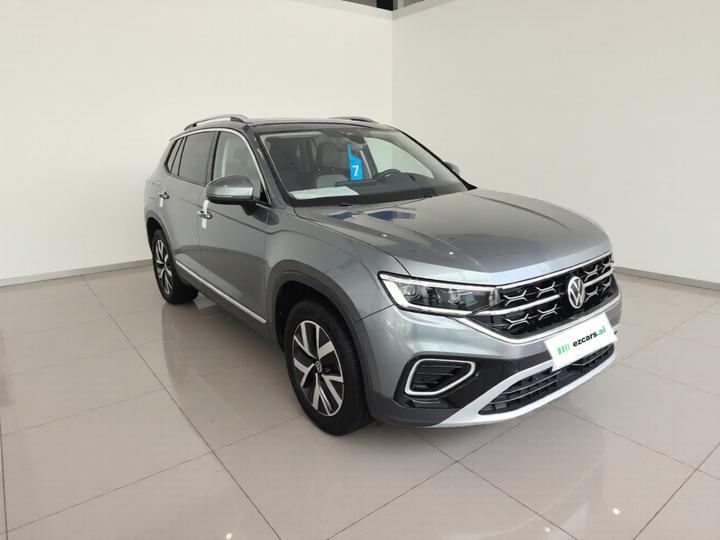 Tayron 2023 300TSI RWD Luxury Plus Advanced photo 3