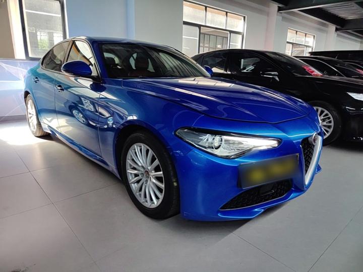 Alfa Romeo Giulia 2017 2.0T 200HP Elite photo 3