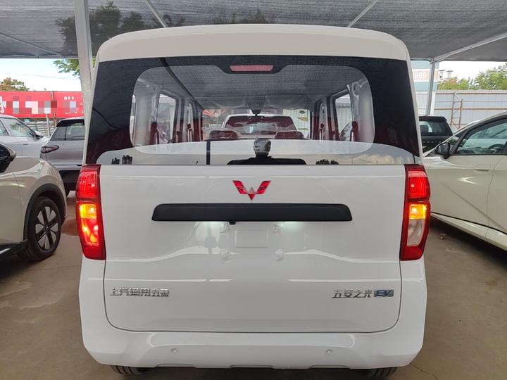 Wuling Zhiguang EV 2025 305km Progressive photo 5