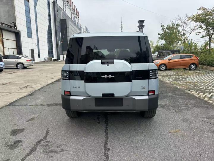Fang Cheng Bao 7 2025 190KM AWD Ultra photo 4