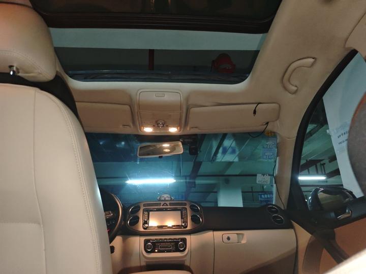 Tiguan 2012 1.8TSI AT RWD photo 8