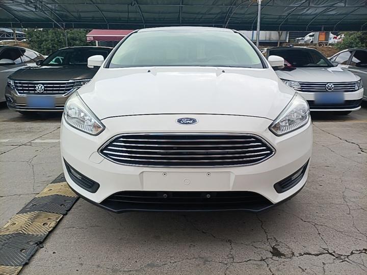 Focus 2018 Sedan Classic 1.6L AT Fashion photo 2
