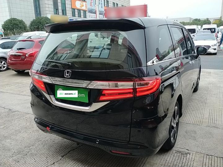 Odyssey 2015 Facelift 2.4L Luxury photo 4