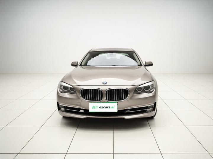 7 Series 2013 740Li Leading photo 2