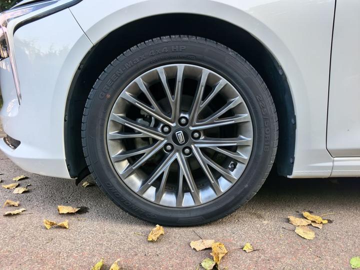 Bestune B70 2022 3rd Gen 1.5T AT photo 2