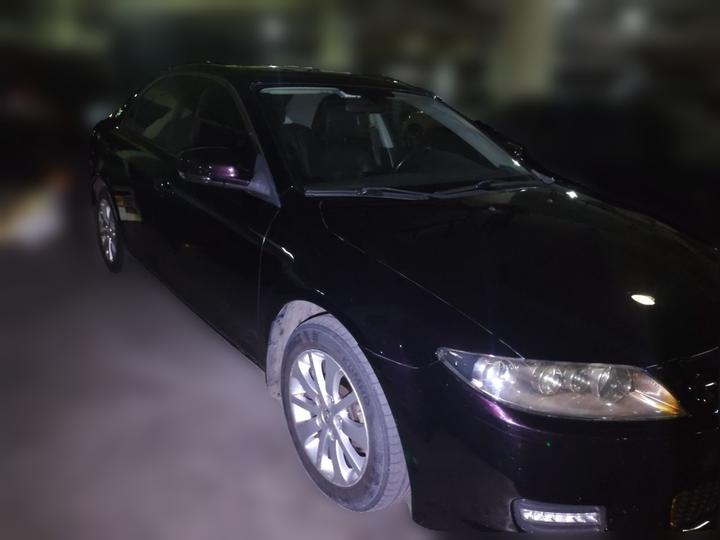 6 2013 2.0L AT Luxury photo 3