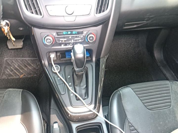 Focus 2017 Hatchback EcoBoost 180 AT Elite photo 6