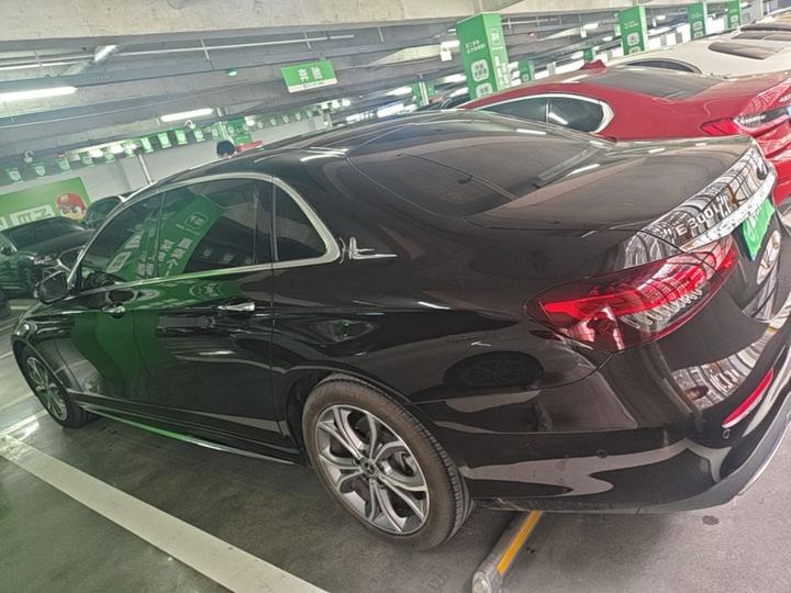E-Class 2022 E 300 L Sport Luxury photo 3