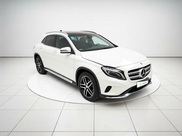 GLA 2015 GLA 220 4MATIC Fashion photo 3