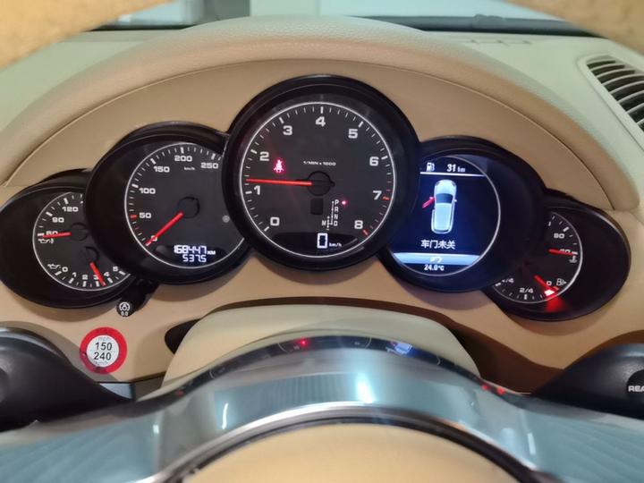 2015 Cayenne 3.0T photo 7