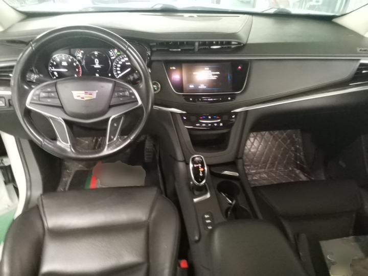 XT5 2018 28T AWD Luxury photo 5