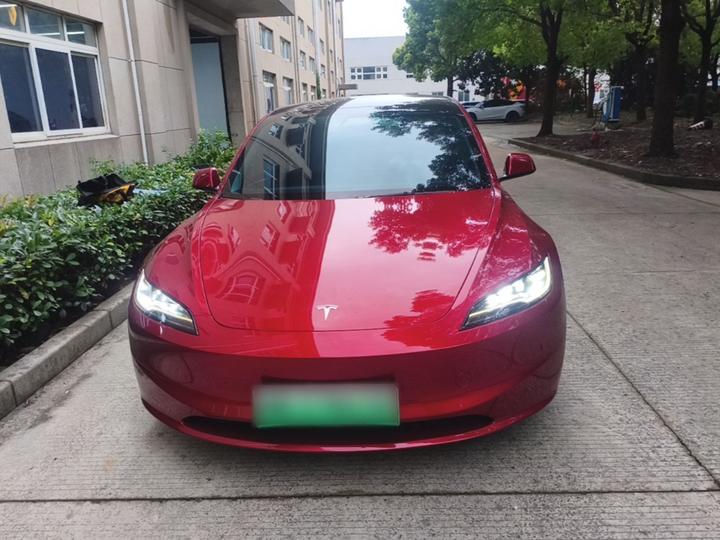 Model 3 2023 RWD photo 2