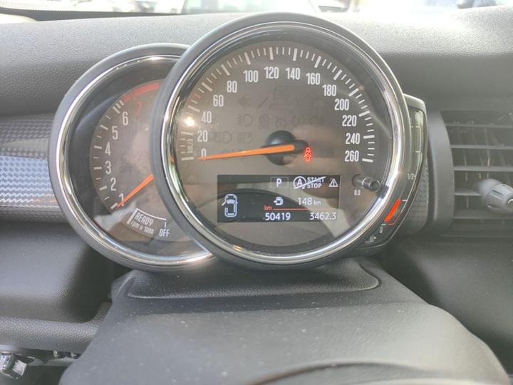 2016 1.5T COOPER 5-Door photo 3