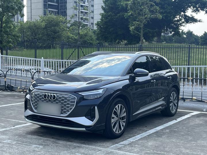 Q4 e-tron 2023 40 e-tron