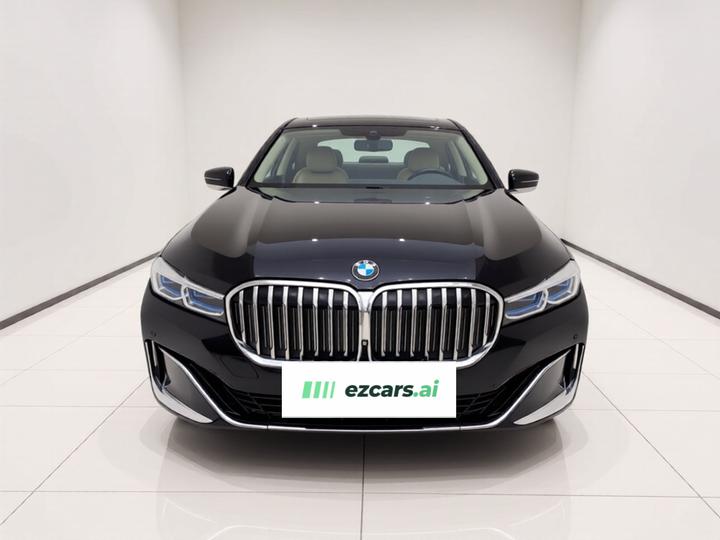 7 Series 2019 740Li Exclusive Luxury photo 2