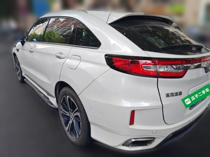 UR-V 2017 370TURBO RWD Premium China V photo 3