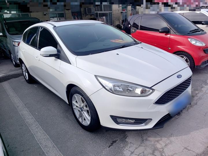 Focus 2017 Hatchback 1.6L AT Fashion photo 3