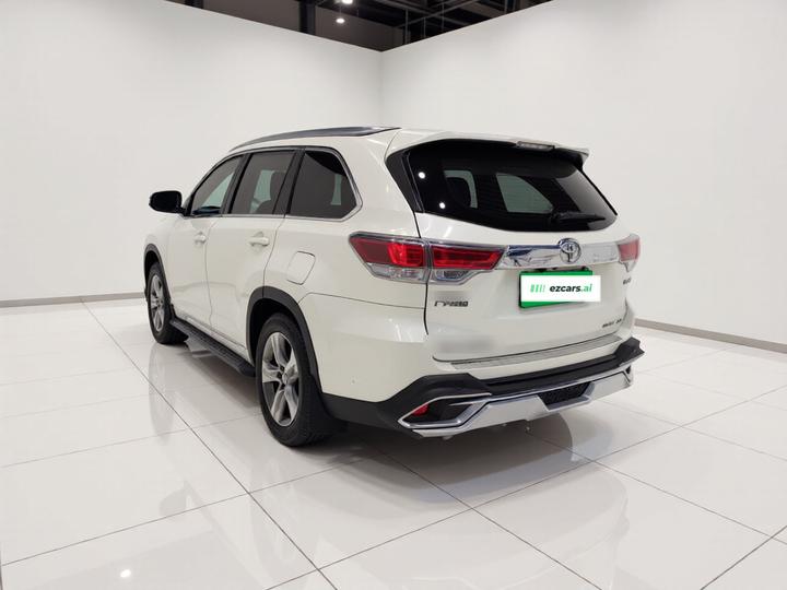 Highlander 2015 2.0T AWD Luxury 7-Seater photo 4