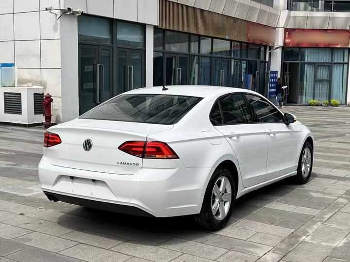 Lamando 2018 230TSI DSG photo 4