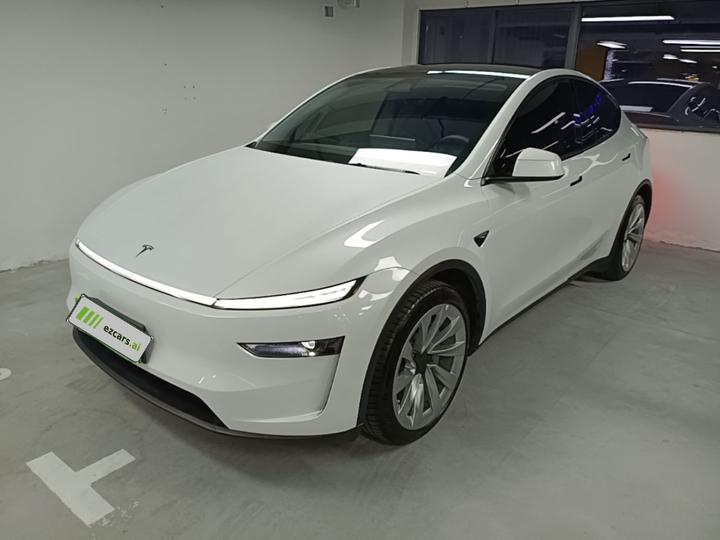 Model Y 2025 RWD