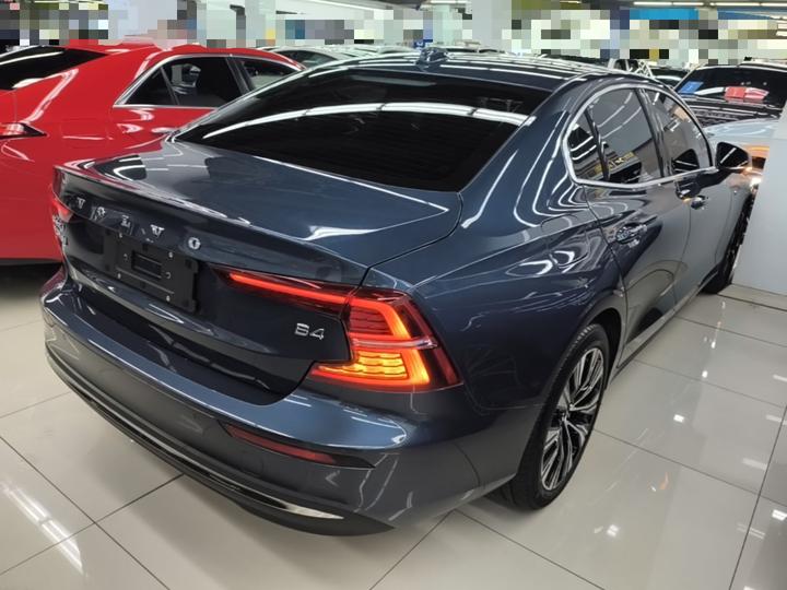 S60 2025 B4 Luxury photo 6
