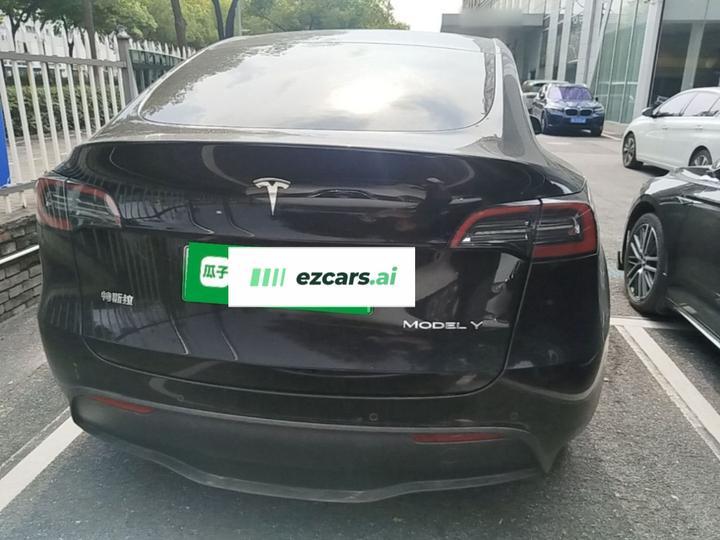 Model Y 2022 Facelift Long Range AWD photo 3