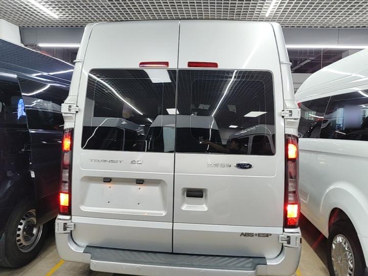Transit 2021 2.2T AT Pro Short Wheelbase 6-Seater China VI photo 3